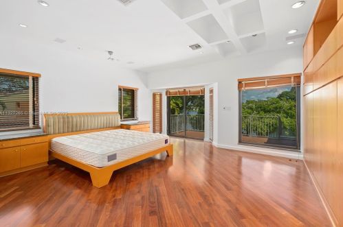 3051 35 St, Hollywood FL 33021-2627 exterior