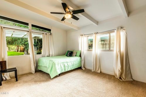 1815 Ridgewood Dr, Bakersfield CA 93306-3831 exterior