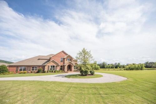 10815 Blue Sky Rd, Fayetteville, AR 72730-9002