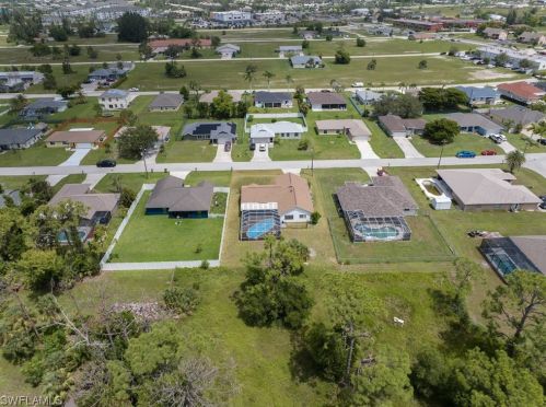 612 4th Ter, Cape Coral FL  33909-2002 exterior