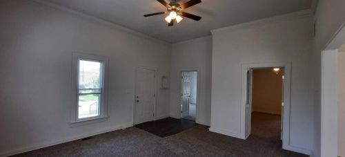 384 Wood St, Wilmington OH  45177-1239 exterior