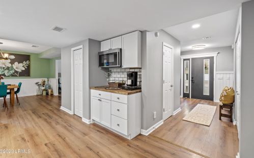 37 Royal Pines Blvd, Beaufort SC  29907-1921 exterior