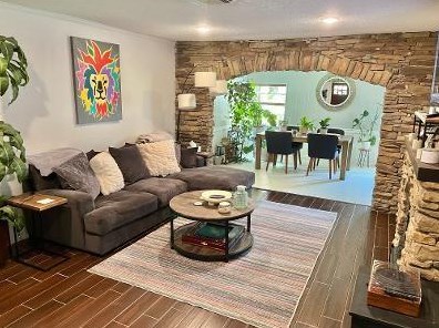4707 Bellview St, Bellaire, TX 77401-5303