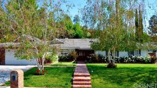 19525 Valdez Dr, Los Angeles, CA 91356-4946