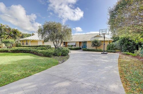 1389 Pine Tree Ln, Palm City, FL 34990-1960