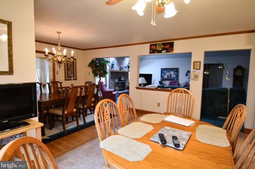 988 Lansdale Ave, Lansdale PA 19446-1621 exterior