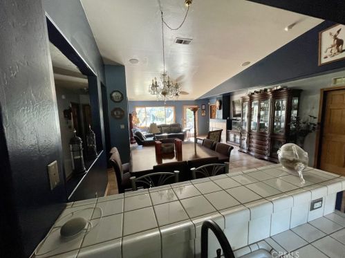 8423 Northshore Dr, Bakersfield CA  93312-4988 exterior
