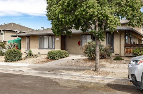 1450 Diablo Dr, Hollister, CA 95023-5959