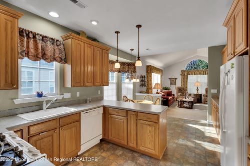 88 Enclave Blvd, Lakewood NJ  08701-5783 exterior