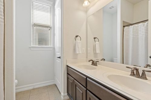 954 Beverly Ln, Allen TX  75013-5717 exterior