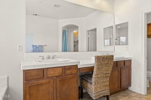 871 Coronado Cir, Santa Paula CA  93060-1666 exterior