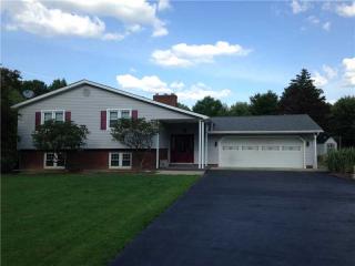 4378 Seneca Rd, Hermitage, PA 16150-9630