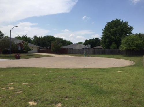 1507 High Crest Dr, Midlothian, TX 76063-3335