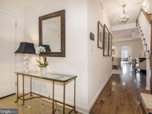 1616 34th St, Washington, DC 20007-2710