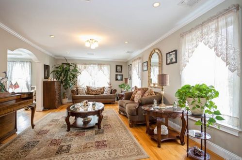 215 Croton Dam Rd, Crotonville NY  10562-2106 exterior