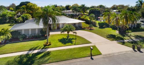1750 Hondo Ave, Fort Pierce, FL 34952-5744
