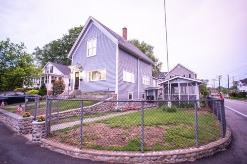 26 Lake St, Natick MA  01760-3413 exterior