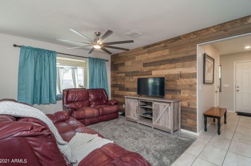 16675 Jenan Dr, Sun City, AZ 85388