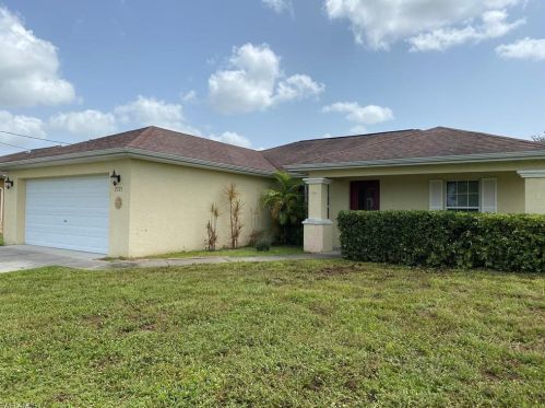 2725 20th Pl, Cape Coral, FL 33909-4519