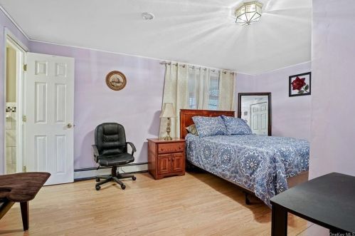 16 Vorndran Dr, New Hamburg NY  12590-4517 exterior