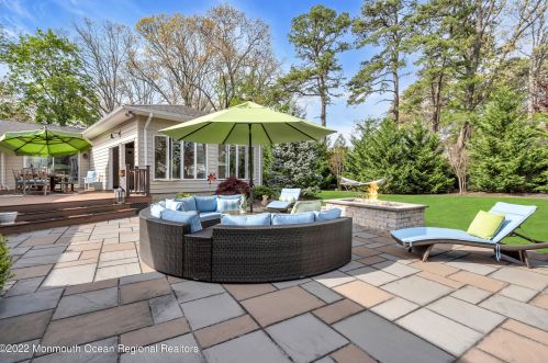 1101 Riverview Dr, Brielle NJ 08730-1121 exterior