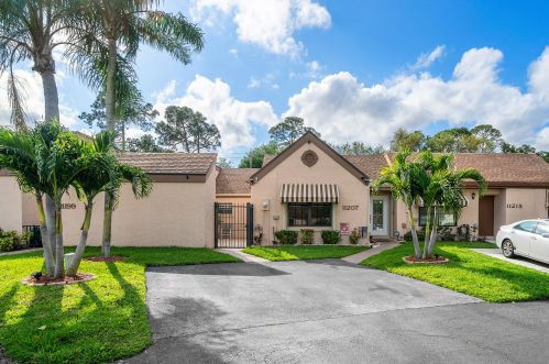 11207 Curry Dr, West Palm Beach, FL 33418-3510