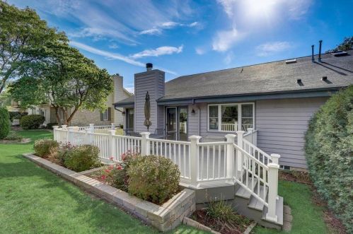 5361 Cambridge Ln, Milwaukee WI 53221-3200 exterior