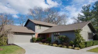 2020 Chesterfield Dr, Maryville, TN 37803-6539