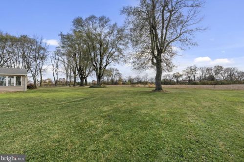 250 Shady Ln, Carlisle PA  17013-1637 exterior