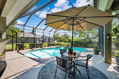 19801 Wetherby Ln, Lutz FL  33549-9329 exterior