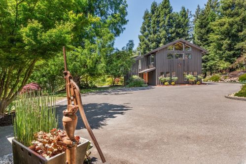 4150 Heather Ln, Sebastopol, CA 95472-9723