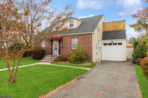 405 7th Ave, Roselle, NJ 07203-2214