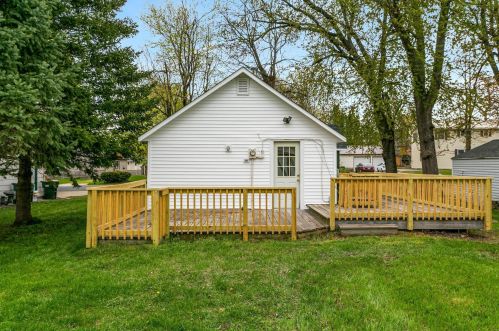 524 Prospect St, Cedar Mills MN  55350-1715 exterior