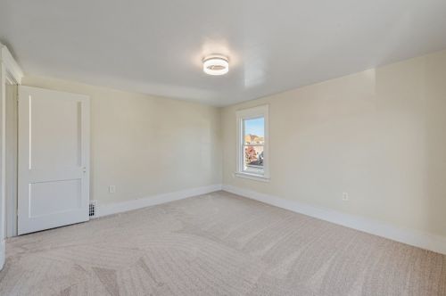 2121 Dailey Ave, Latrobe PA  15650-3028 exterior
