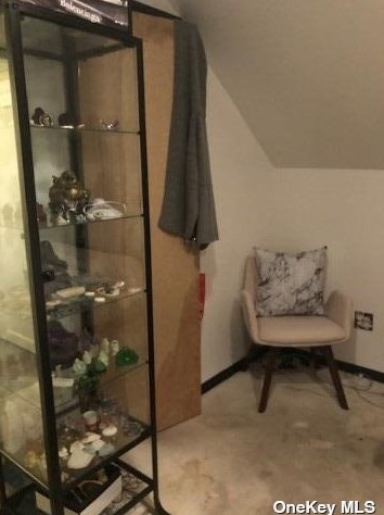 952 Washington Ave, Westbury NY  11590-6038 exterior