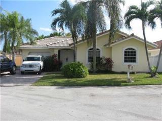 10402 23rd Ter, Miami, FL 33165-7976