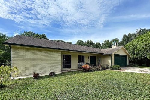 12100 Camp Creek Ln, Port Richey, FL 34667-2666