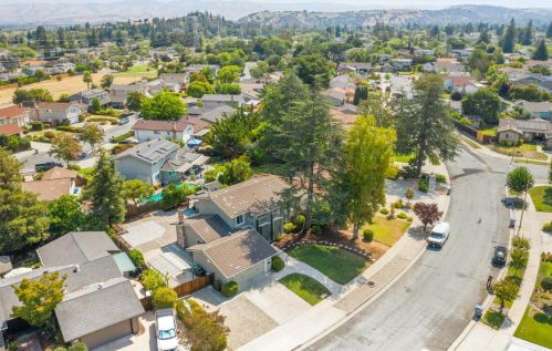 1491 Almaden Valley Dr, San Jose, CA 95120-3802