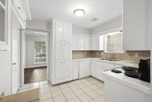 5711 Green Timbers Dr, Humble TX  77346-1930 exterior