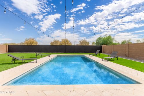 4009 79th Dr, Phoenix AZ  85043-3502 exterior