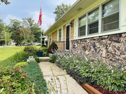 12516 Parrish Ave, Cedar Lake, IN 46303-9260