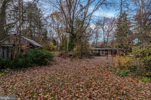 5 April Ln, Wilmington DE  19810-4122 exterior