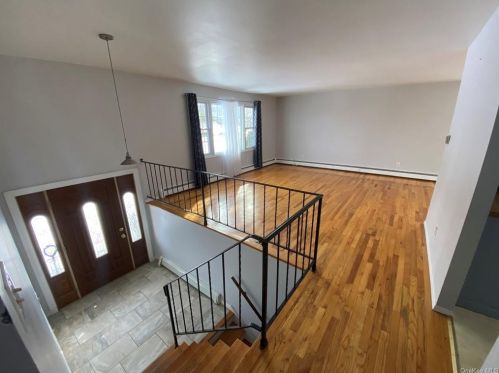 56 Kia Ora Blvd, Mahopac, NY 10541-4317