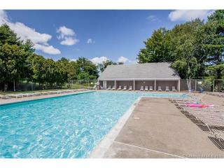 136 Watch Hill Rd, Branford, CT 06405-2221