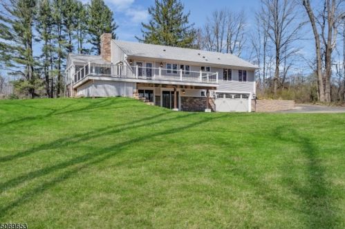 52 Reinman Rd, Warren NJ  07059-5102 exterior