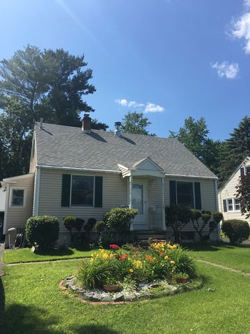 27 Park Ave, Newtonville, NY 12110-4131