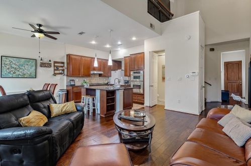 1224 Lake Pointe Way, Richardson TX  75080-8409 exterior