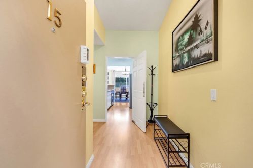 15455 Sherman Way, Van Nuys, CA 91406-4208