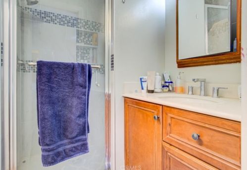 8221 Erskine Grn, Buena Park CA  90621-1139 exterior