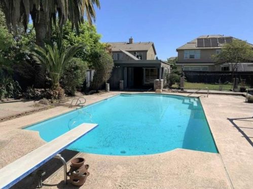 909 Tehama Dr, Lodi CA  95242-9553 exterior